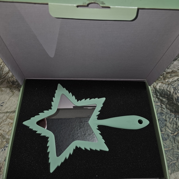 Jeffree Star Accessories - Jeffree Star Mint Green Star Mirror